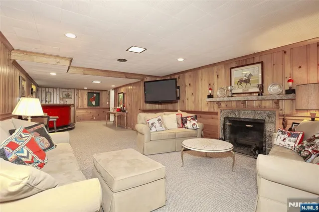 $1,699,000 | 26 Glenwood Road, Tenafly, NJ 07670