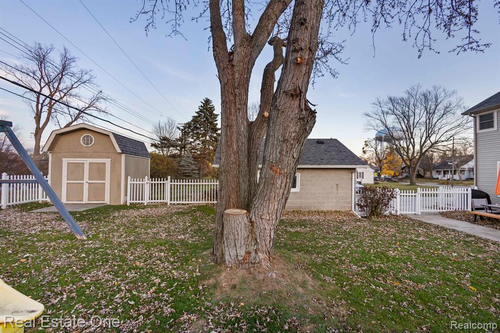 603 Parkdale Avenue Rochester, MI 48307 - Photo 6 of 43