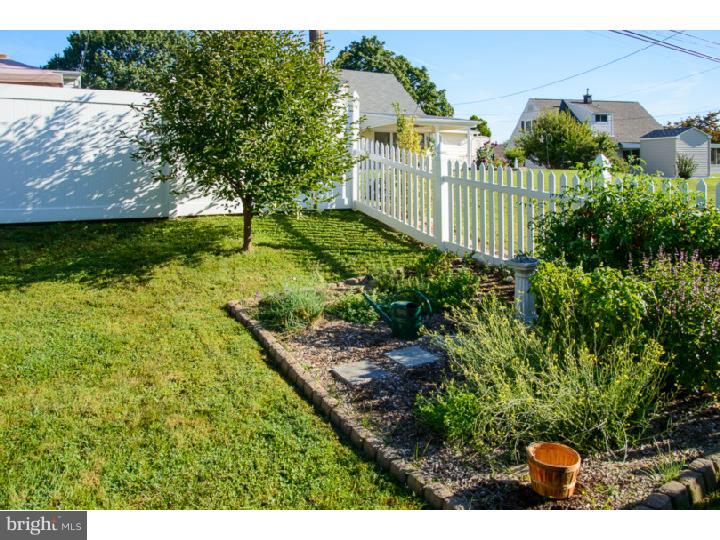 35 Cable Road Levittown, PA 19057 - Photo 4 of 18