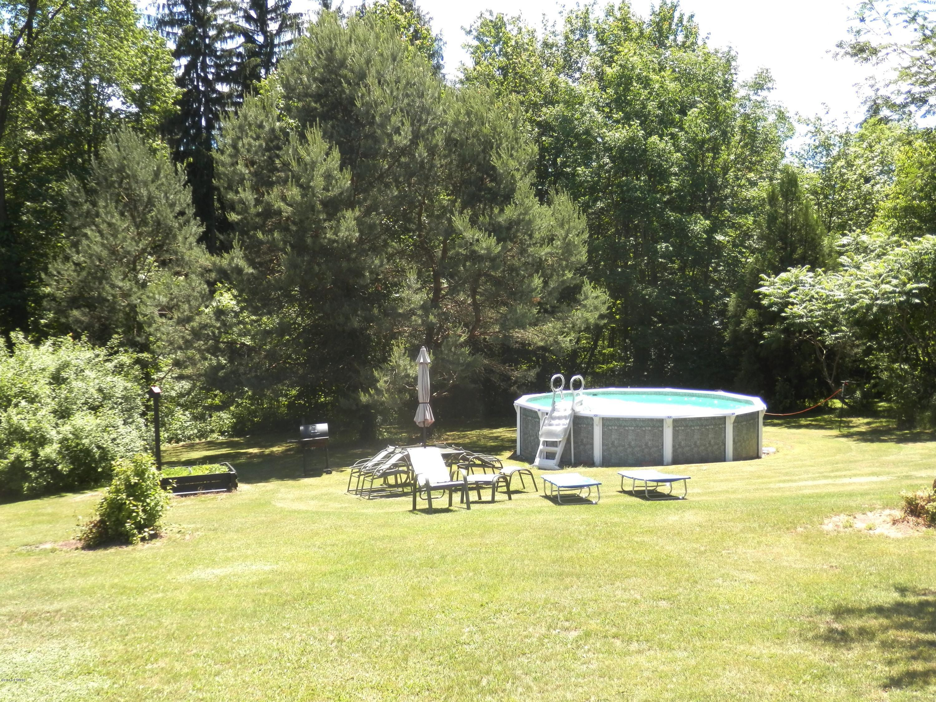 20 Cavage Road Waymart, PA 18472 - Photo 17 of 24 BACK YARD AND POOL