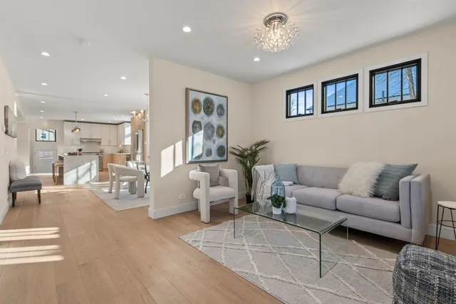 $1,375,000 | 415 North Haddow Avenue, Arlington Heights, IL 60004