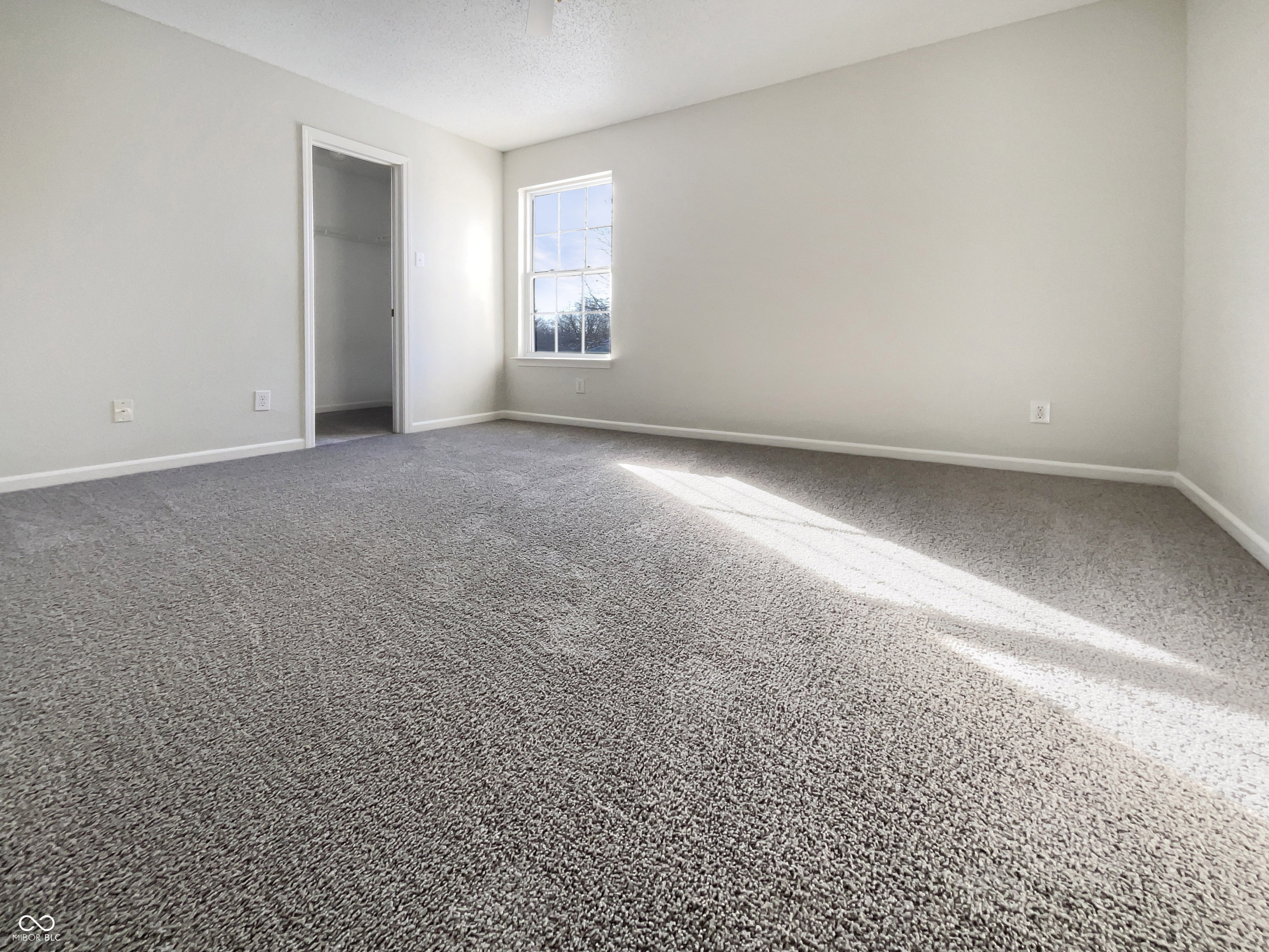 2264 Edgewater Circle Plainfield, IN 46168 - Photo 4 of 25