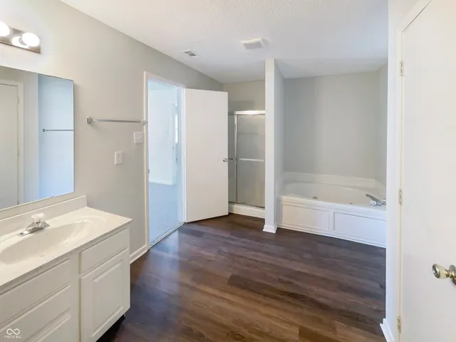 $345,000 | 2264 Edgewater Circle, Plainfield, IN 46168