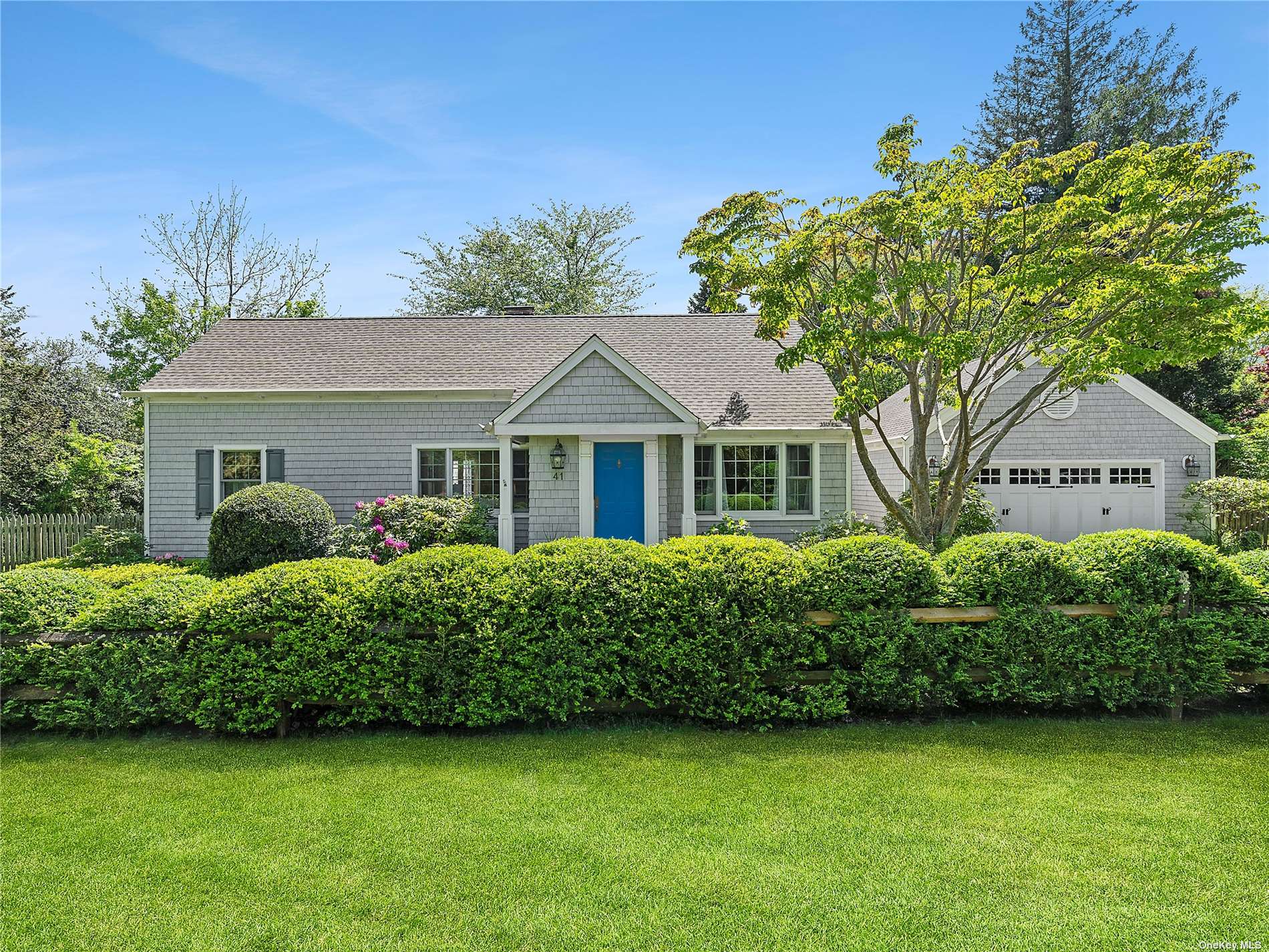 41 East Hampton, undefined 00000 - Photo 13 of 14 a front view of a house with garden