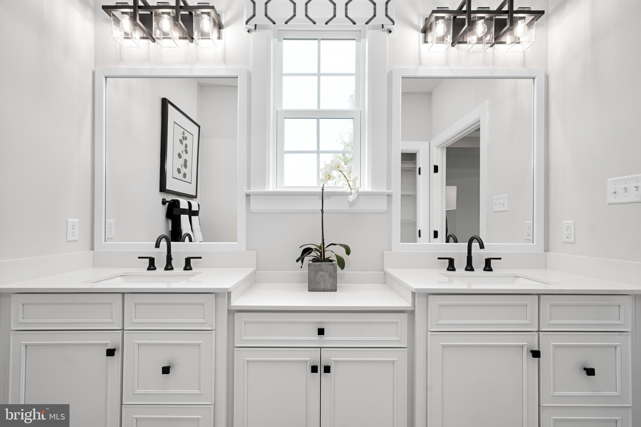 6554 Stream Song Court Columbia, MD 21044 - Photo 7 of 28 Bathroom