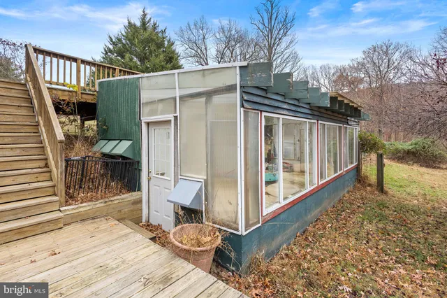 $799,000 | 161 Bell Hollow Lane, Bluemont, VA 20135