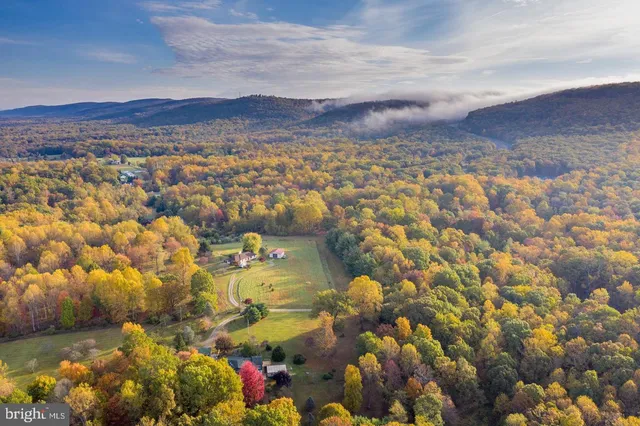$799,000 | 161 Bell Hollow Lane, Bluemont, VA 20135