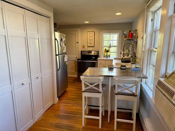 $2,800 | 21 1/2 Union Street, Natick, MA 01760