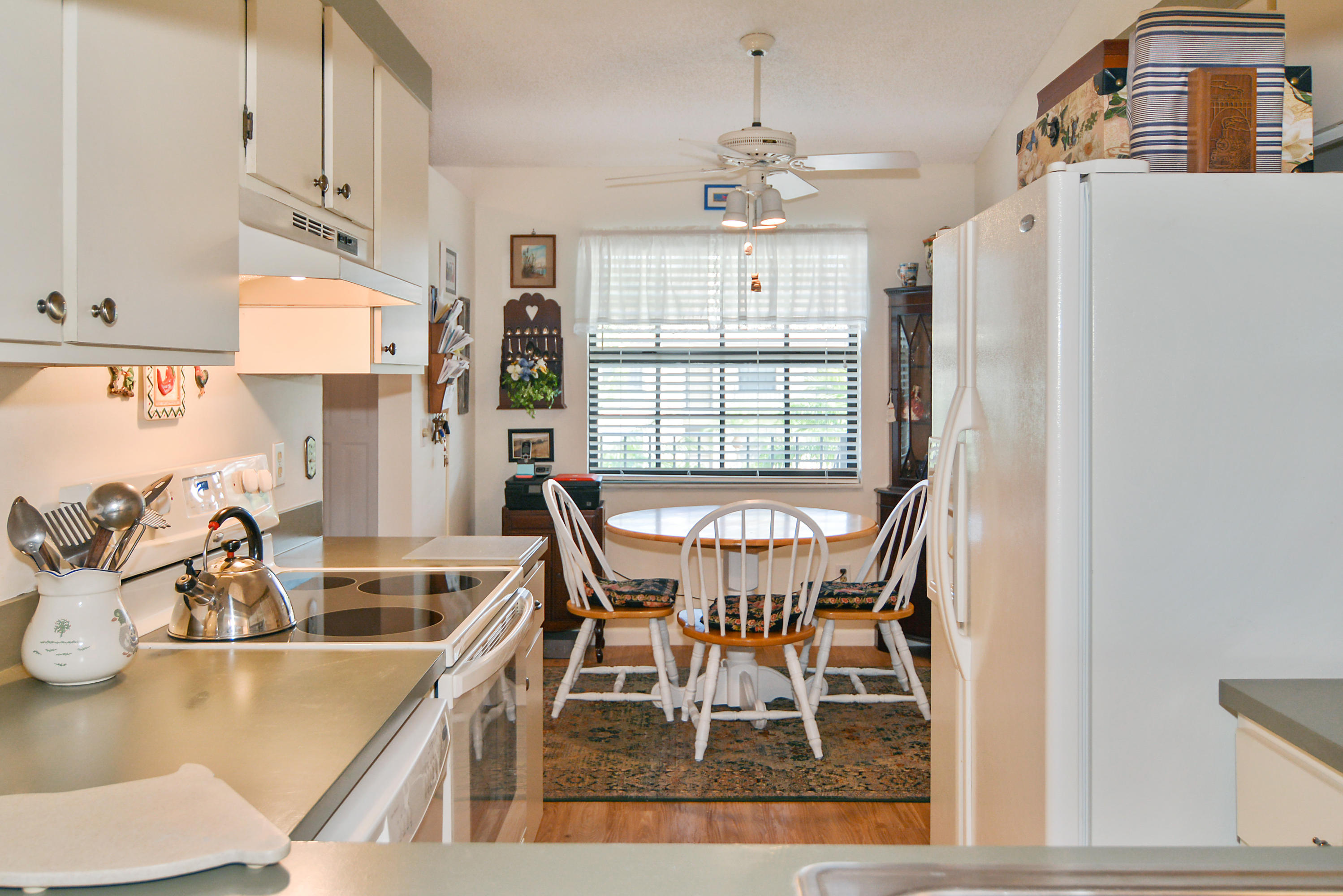 902 Pinecrest Circle, Unit B Jupiter, FL 33458 - Photo 7 of 10 902PinecrestCirUnitB_print_5