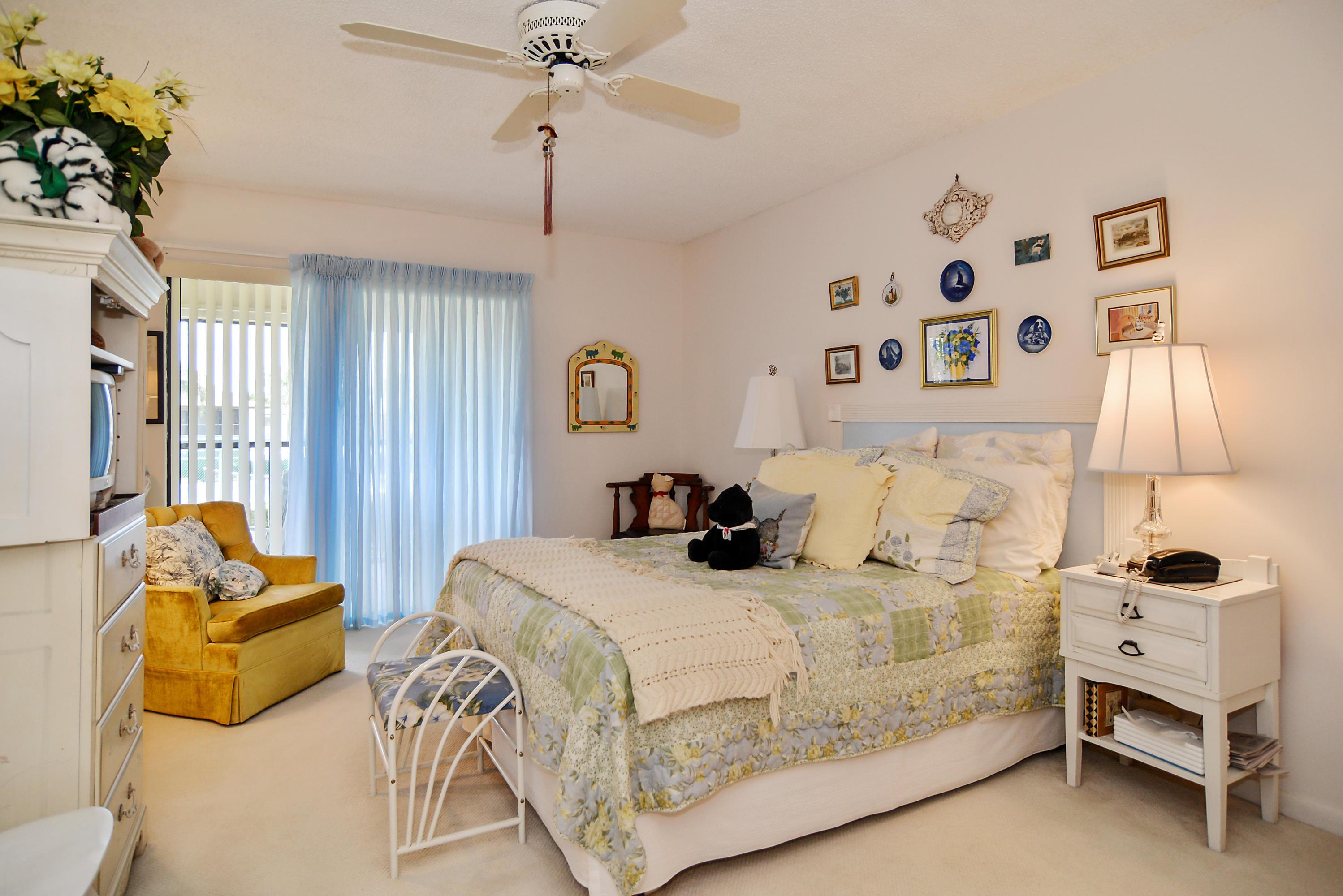 902 Pinecrest Circle, Unit B Jupiter, FL 33458 - Photo 8 of 10 902PinecrestCirUnitB_print_14