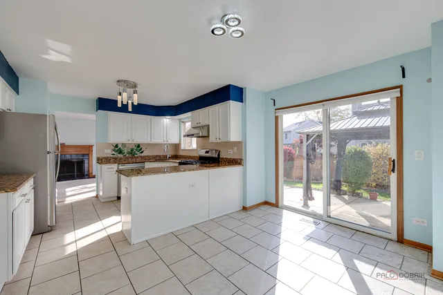 $599,900 | 2736 Bluewater Circle, Naperville, IL 60564