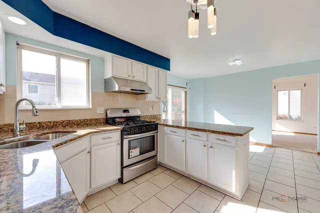 $599,900 | 2736 Bluewater Circle, Naperville, IL 60564