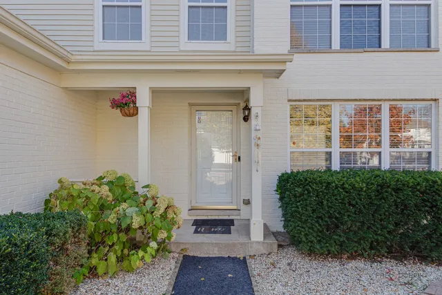 $599,900 | 2736 Bluewater Circle, Naperville, IL 60564