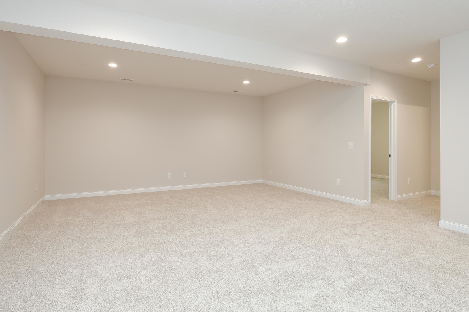 1906 Dunraven Road Bloomington, IL 61704 - Photo 26 of 35