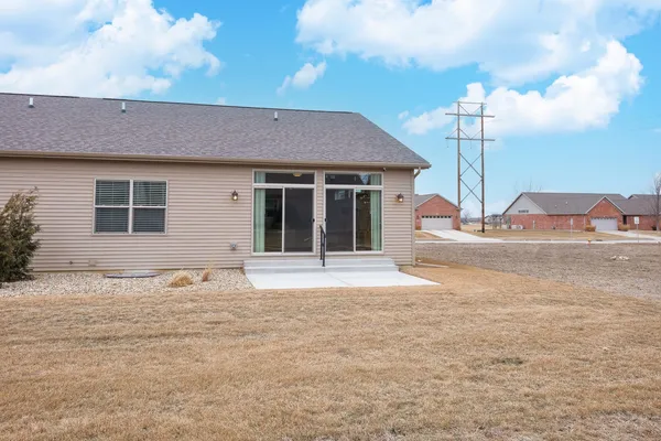 $399,900 | 1906 Dunraven Road, Bloomington, IL 61704