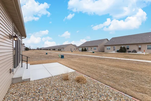 $409,900 | 1906 Dunraven Road, Bloomington, IL 61704