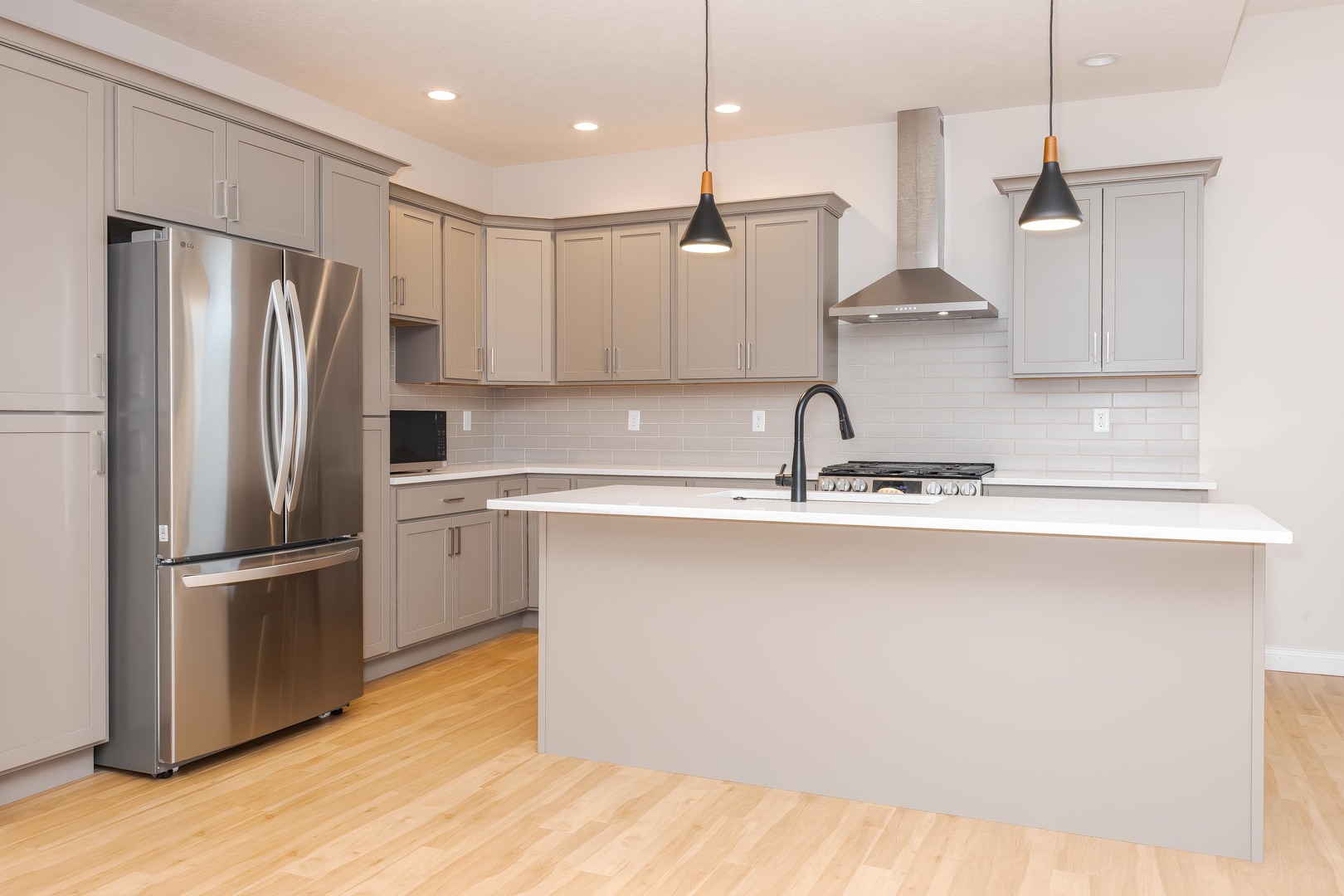 1906 Dunraven Road Bloomington, IL 61704 - Photo 6 of 35