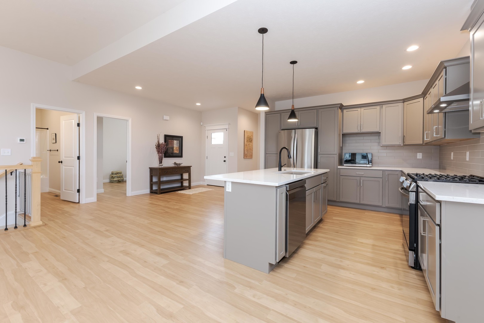 1906 Dunraven Road Bloomington, IL 61704 - Photo 8 of 35