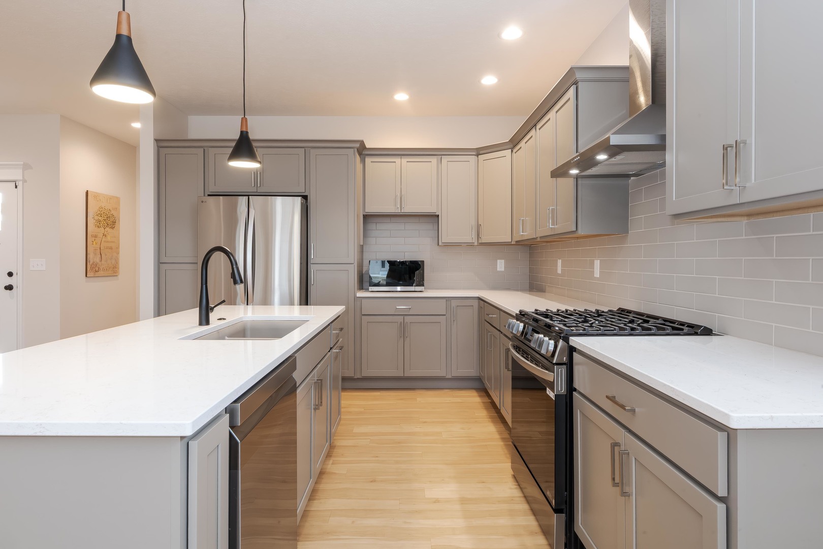 1906 Dunraven Road Bloomington, IL 61704 - Photo 9 of 35