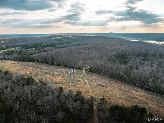 $916,000 | 00 County Road 213, Vienna, MO 65582