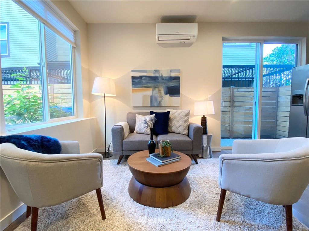 8841 Midvale Avenue North, Unit B Seattle, WA 98103 - Photo 3 of 18 Gallery Image 3