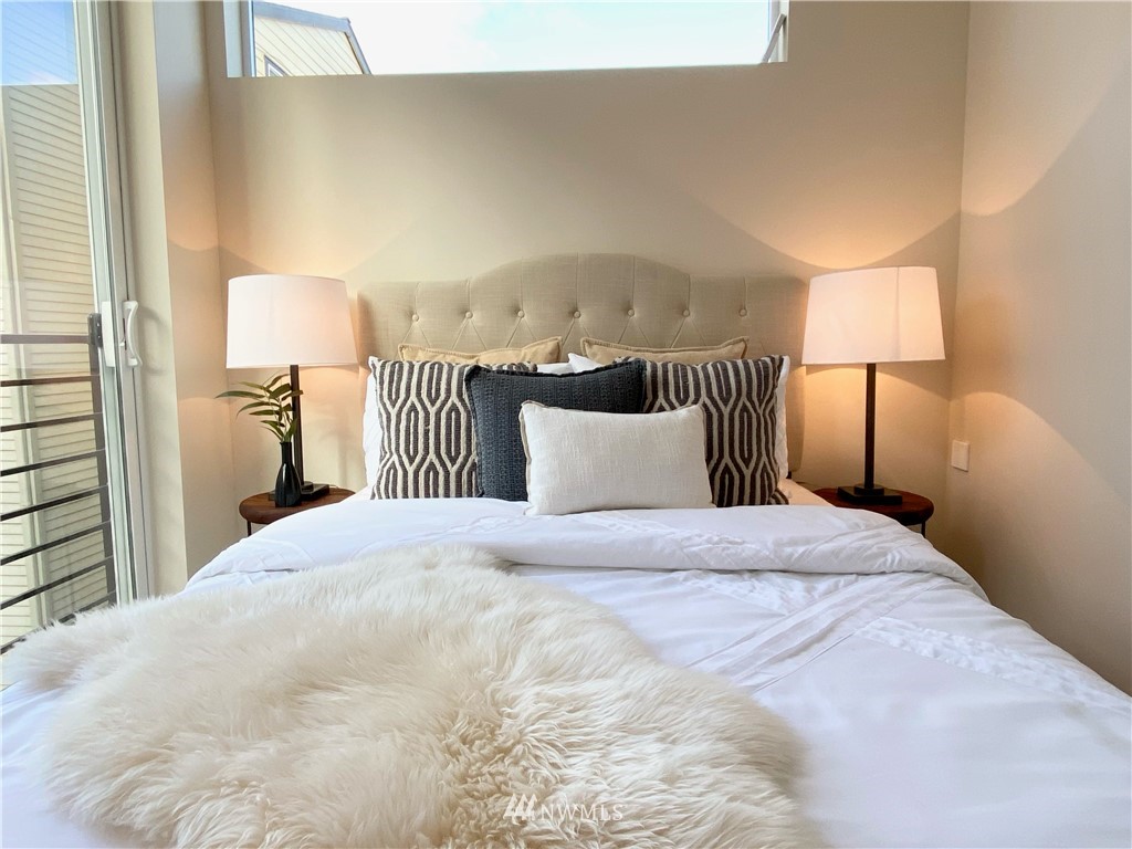 8841 Midvale Avenue North, Unit B Seattle, WA 98103 - Photo 8 of 18 Gallery Image 8