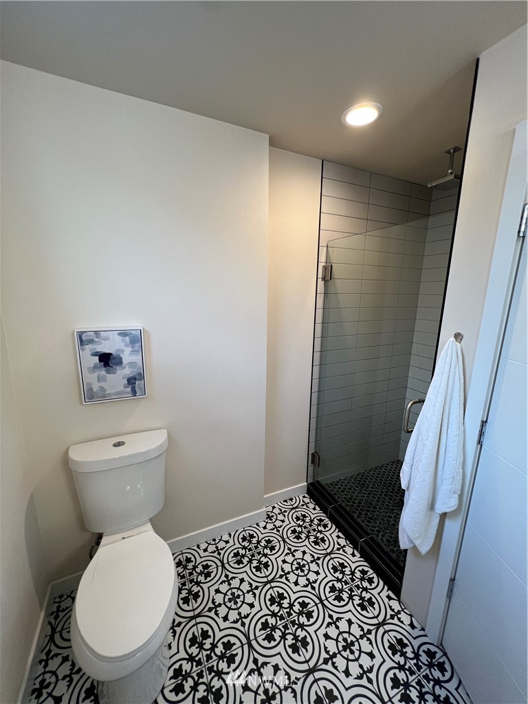 8841 Midvale Avenue North, Unit B Seattle, WA 98103 - Photo 10 of 18 Gallery Image 10