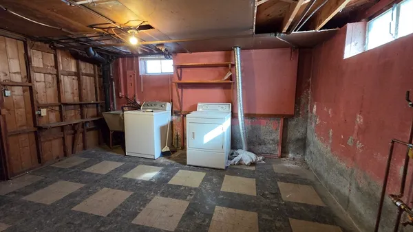 $275,900 | 55 Grandview Avenue, Worcester, MA 01603