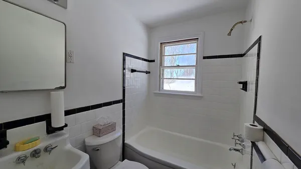 $275,900 | 55 Grandview Avenue, Worcester, MA 01603