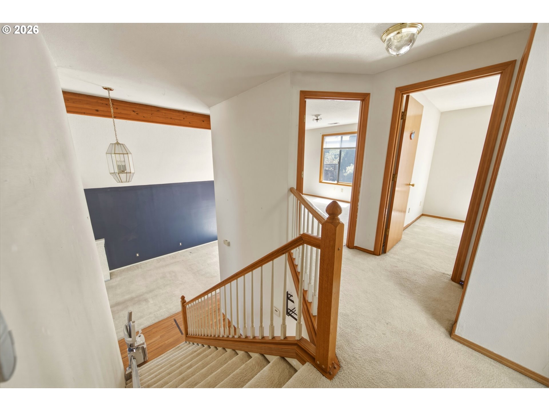 5002 Southwest Vacuna Street Portland, OR 97219 - Photo 9 of 20