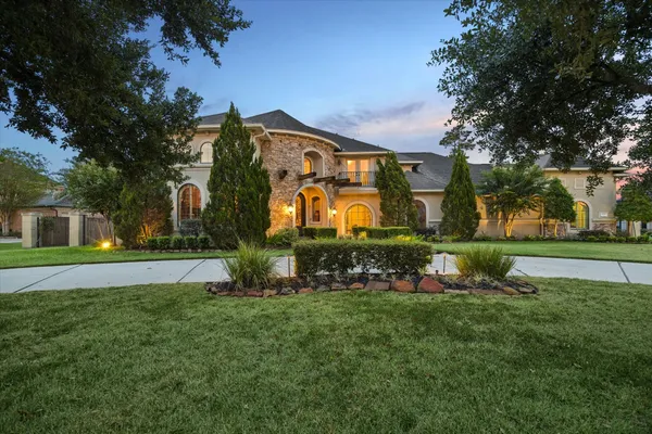 front view of house with a yard