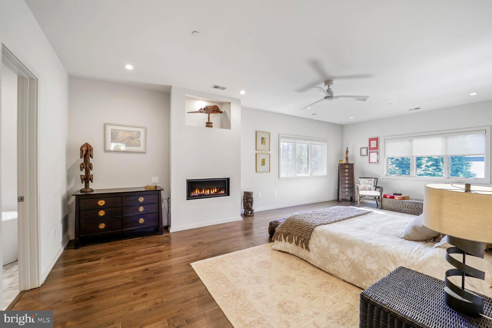 8507 Rayburn Road Bethesda, MD 20817 - Photo 12 of 39 Gallery Image 12