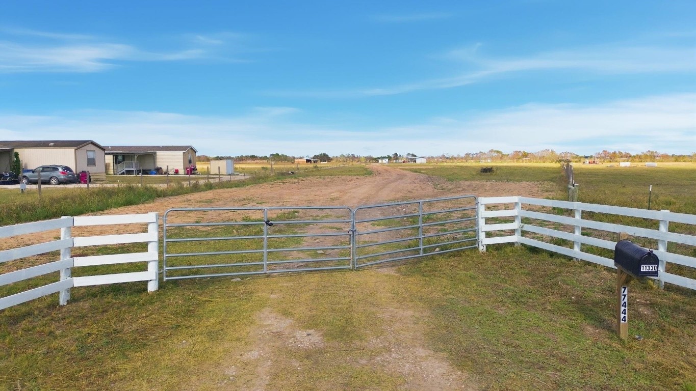 11330 Barak Road Guy, TX 77444 - Photo 3 of 14 a view of an ocean and beach