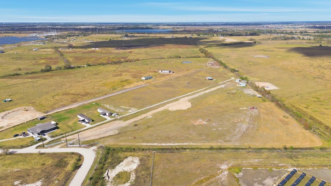 11330 Barak Road Guy, TX 77444 - Photo 5 of 14 a view of an ocean and beach