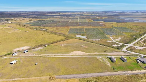 a view of a tennis court