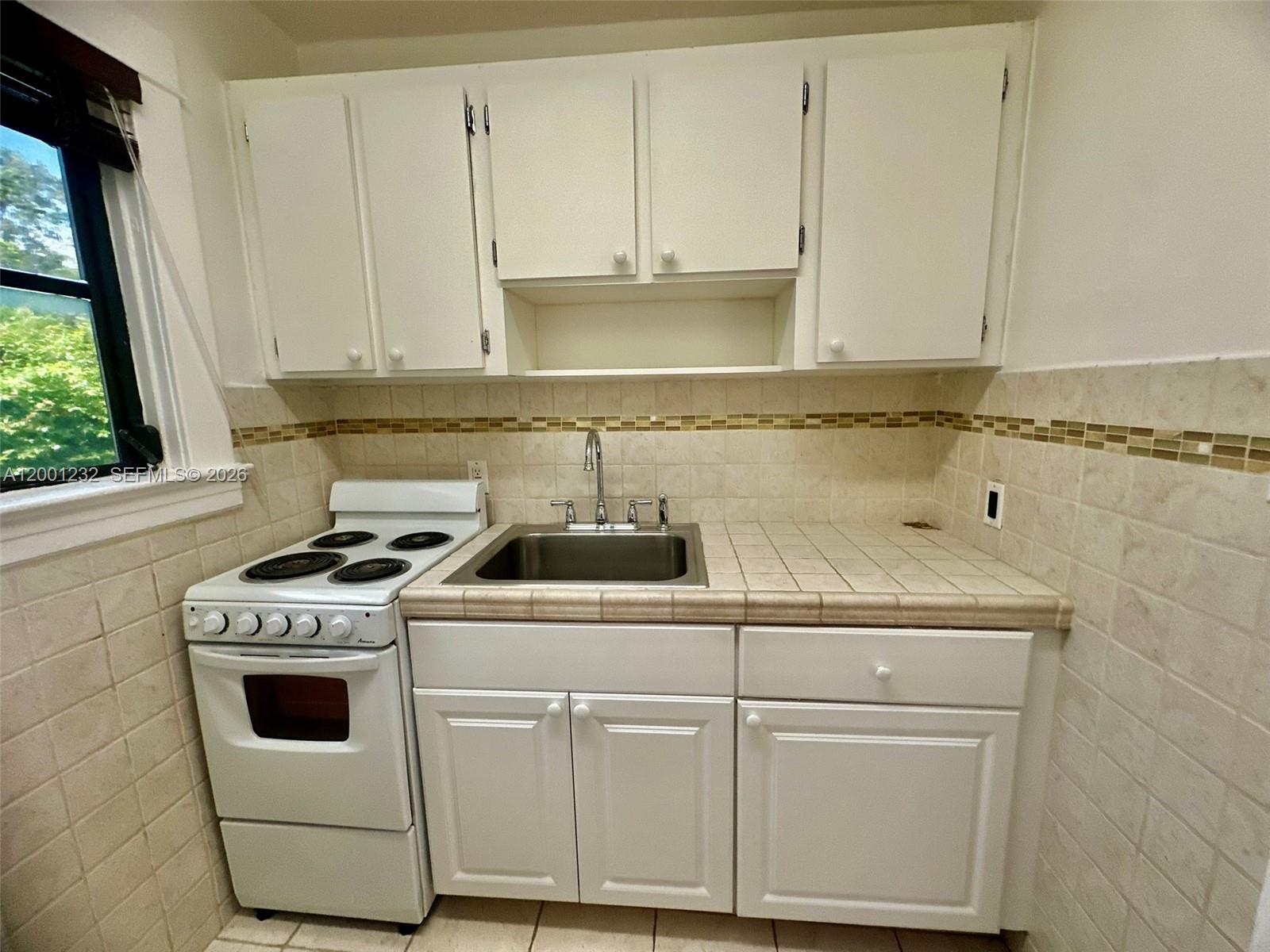 3712 Anderson Road, Unit 3 Coral Gables, FL 33134 - Photo 4 of 19