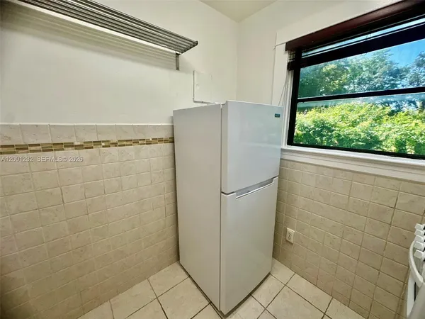 $2,000 | 3712 Anderson Road, Unit 3, Coral Gables, FL 33134