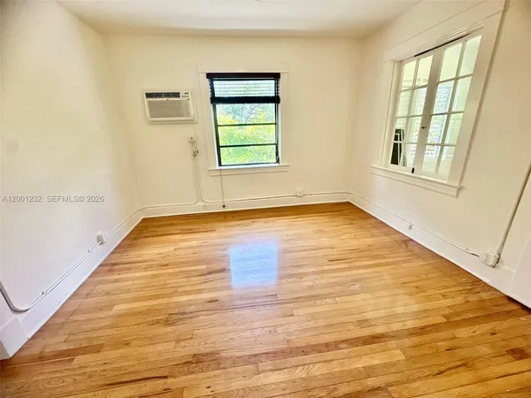 $2,000 | 3712 Anderson Road, Unit 3, Coral Gables, FL 33134