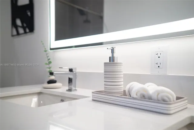 $3,314 | 1809 Jackson Street, Unit 504, Hollywood, FL 33020