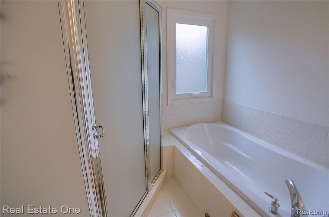 2054 Baron Rochester, MI 48307 - Photo 24 of 32 Master_Bathroom_2nd_View.jpg