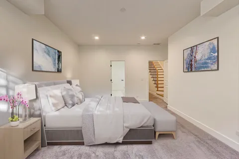 $784,000 | 1445 North Rockwell Street, Unit 1, Chicago, IL 60622