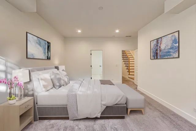 $784,000 | 1445 North Rockwell Street, Unit 1, Chicago, IL 60622