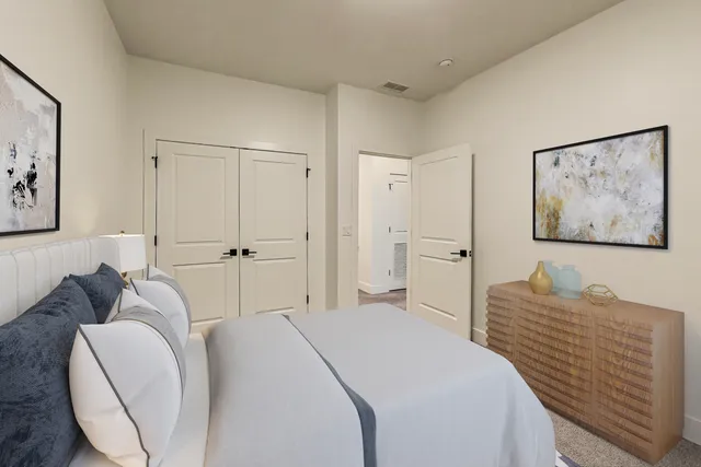 $784,000 | 1445 North Rockwell Street, Unit 1, Chicago, IL 60622