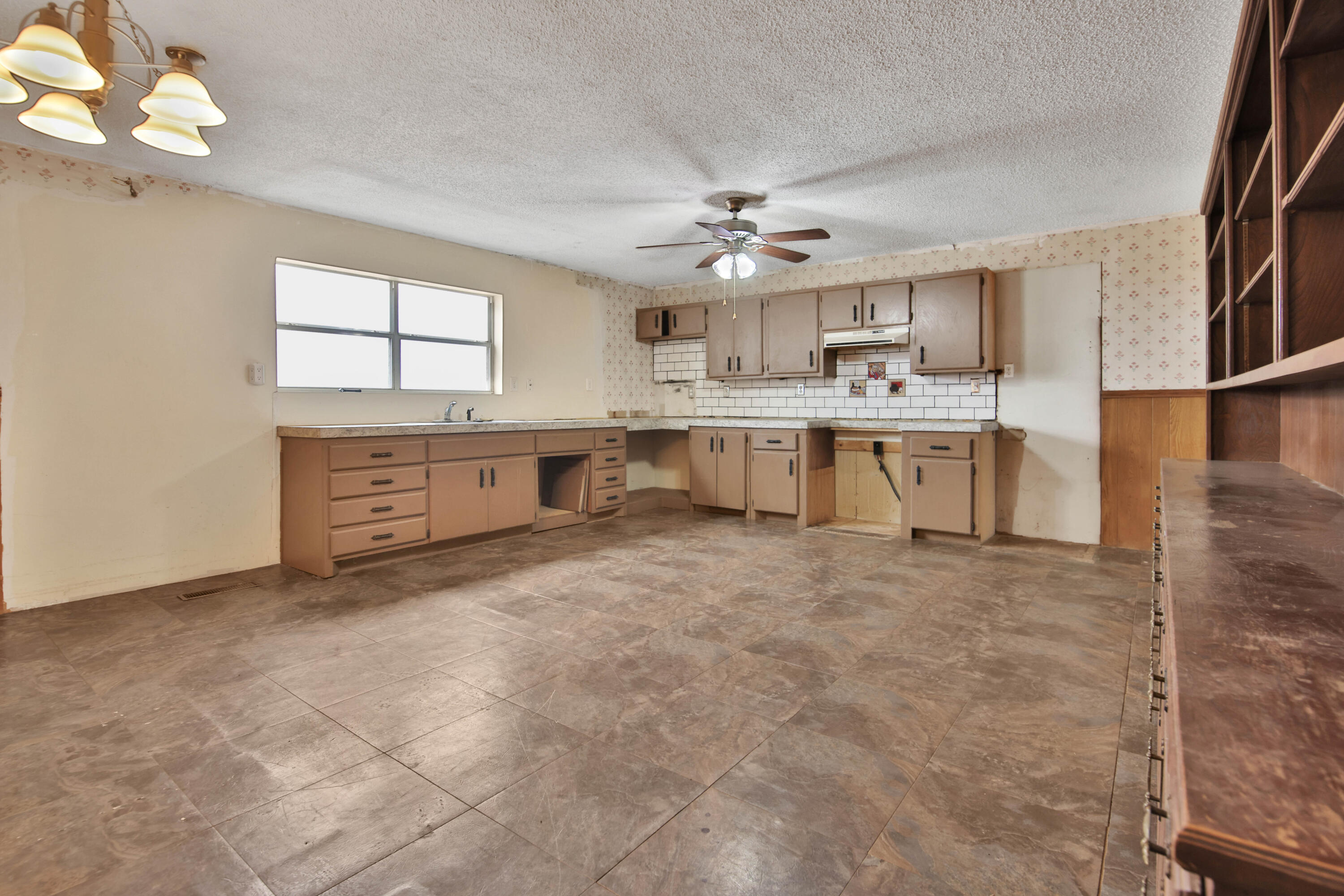 6756 Bear Road Lubbock, TX 79407 - Photo 6 of 36 IMG_0766