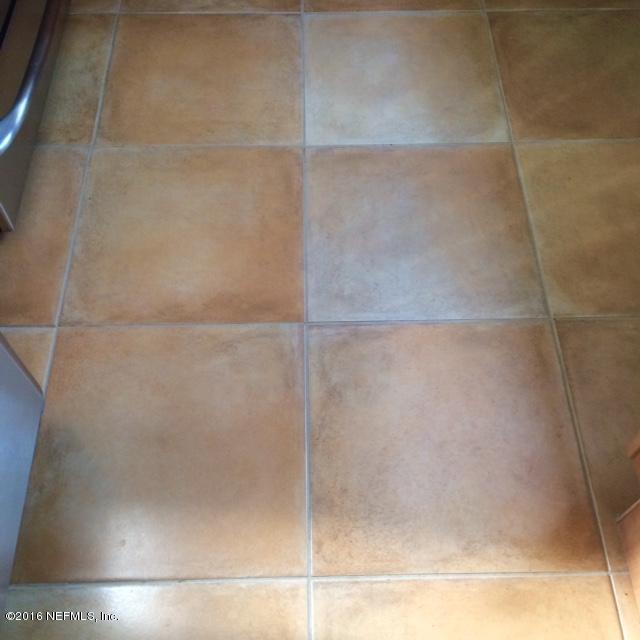 5656 Graywood Road Jacksonville, FL 32207 - Photo 13 of 39 Floor tile
