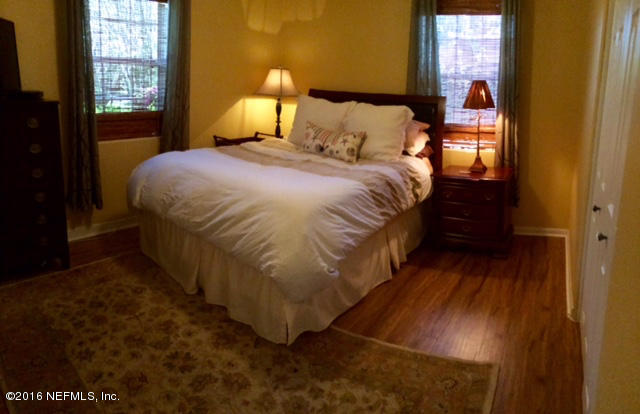 5656 Graywood Road Jacksonville, FL 32207 - Photo 15 of 39 Master Bedroom