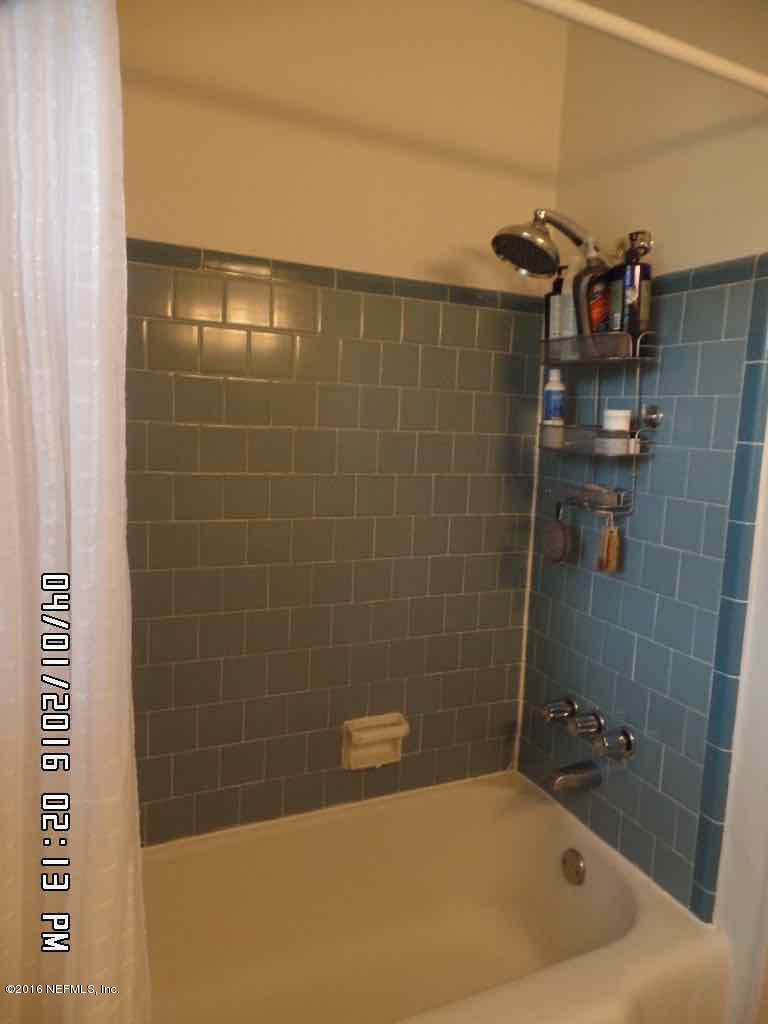 5656 Graywood Road Jacksonville, FL 32207 - Photo 23 of 39 Bath