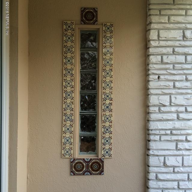 5656 Graywood Road Jacksonville, FL 32207 - Photo 4 of 39 Entrance decor