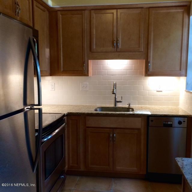 5656 Graywood Road Jacksonville, FL 32207 - Photo 5 of 39 Kitchen