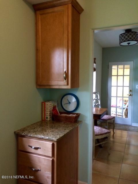 5656 Graywood Road Jacksonville, FL 32207 - Photo 8 of 39 Kitchen corner